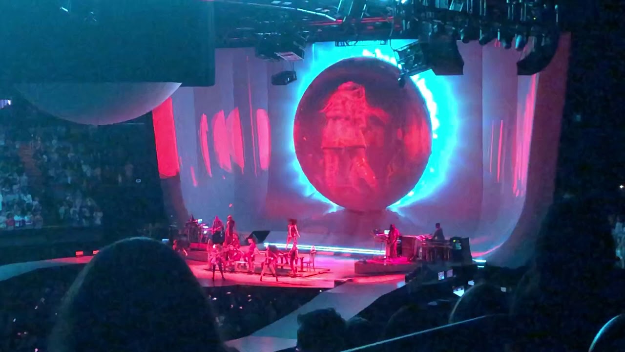BAD IDEA - ARIANA GRANDE | SWEETENER WORLD TOUR LIVE @ THE FORUM