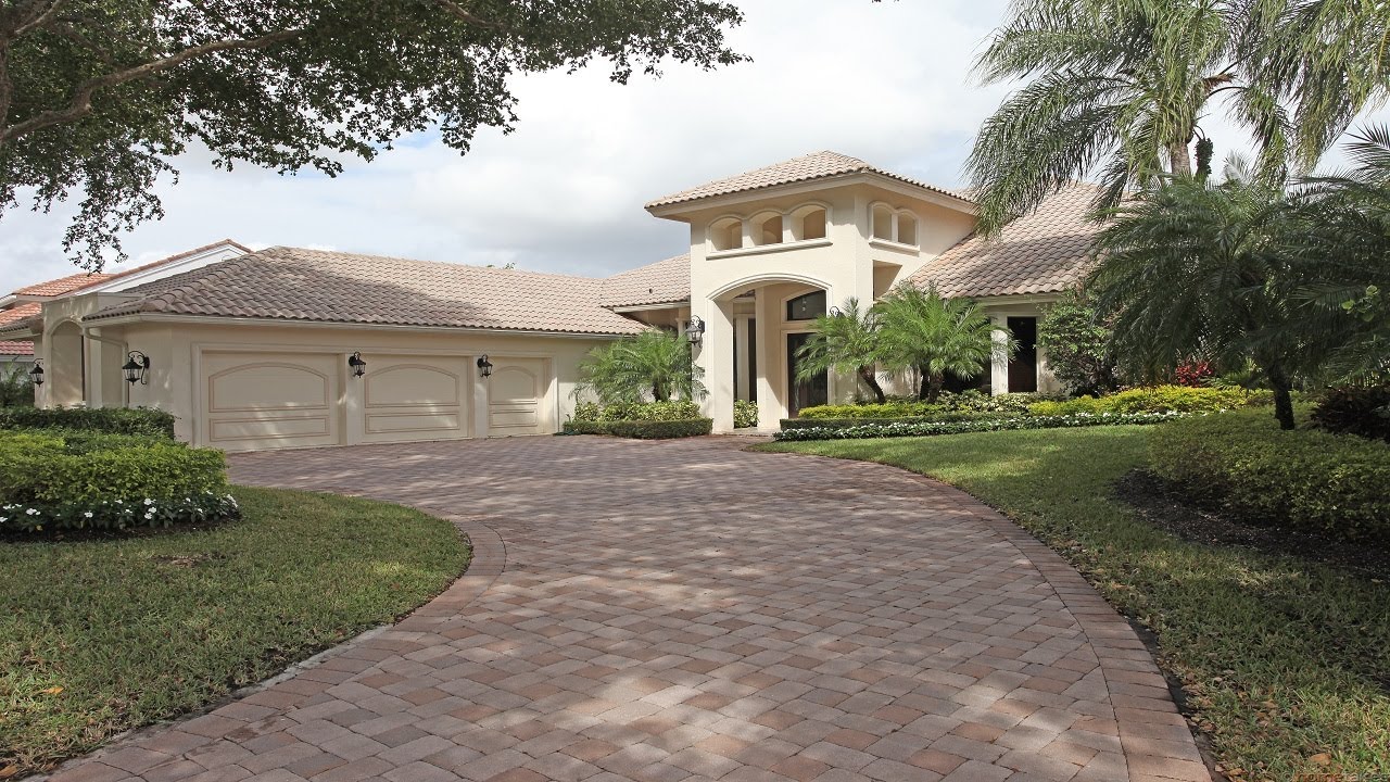 17582 bocaire way boca raton Florida 33487