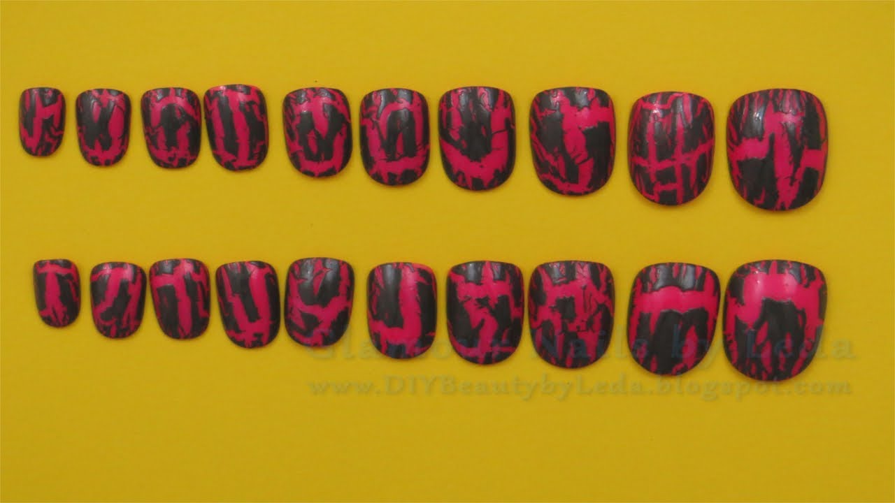 GNbL - Short Round Pink Nails with Gray Crackle