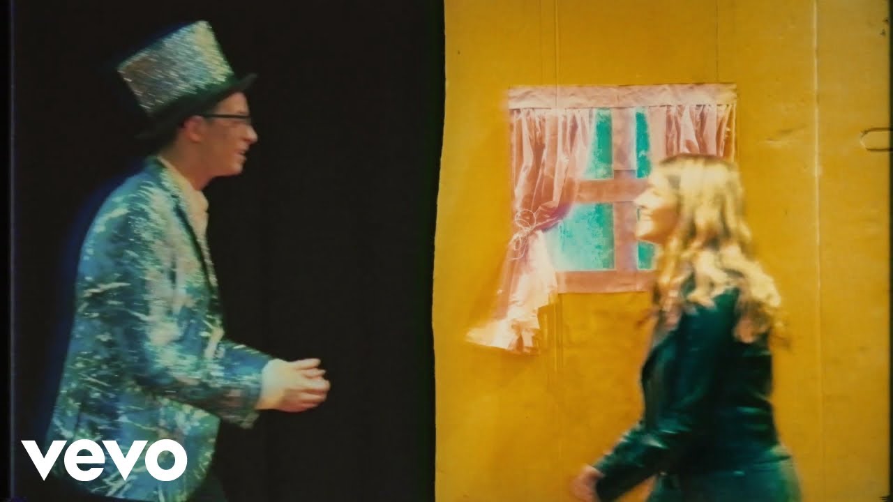 The Wrecks - Fvck Somebody (Official Music Video)