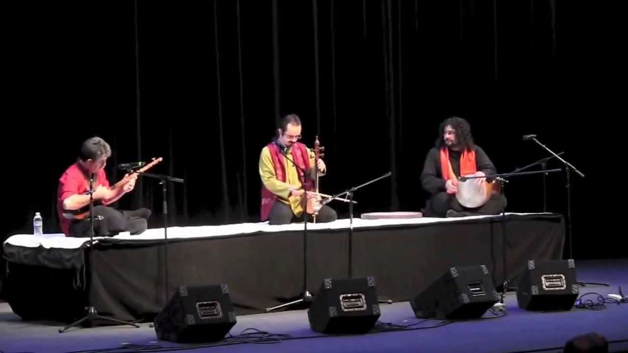 Maestro  Ali Akbar Moradi , Mehdi Bagheri , Pezhham Akhavass (Bazeran) (تنبور، کمانچه، تمبک)