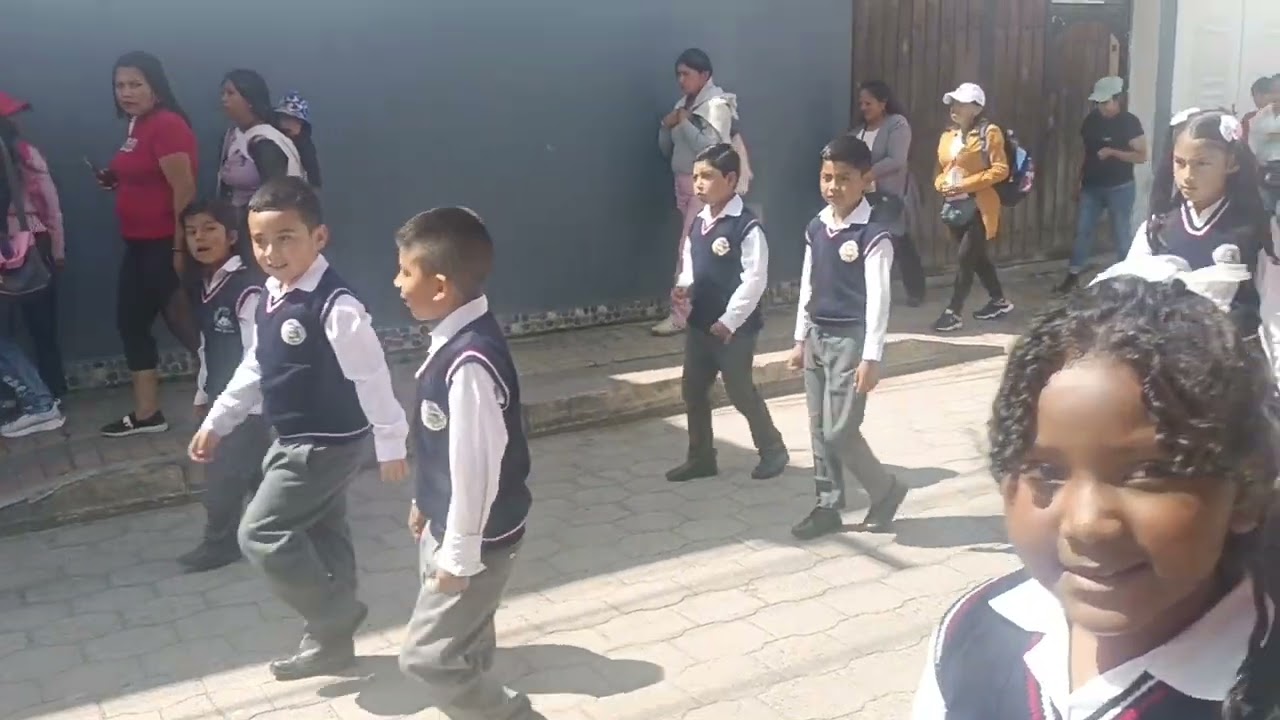 Desfile cívico de Cantonizacion de San Miguel de Urcuqui 9 febrero 2026