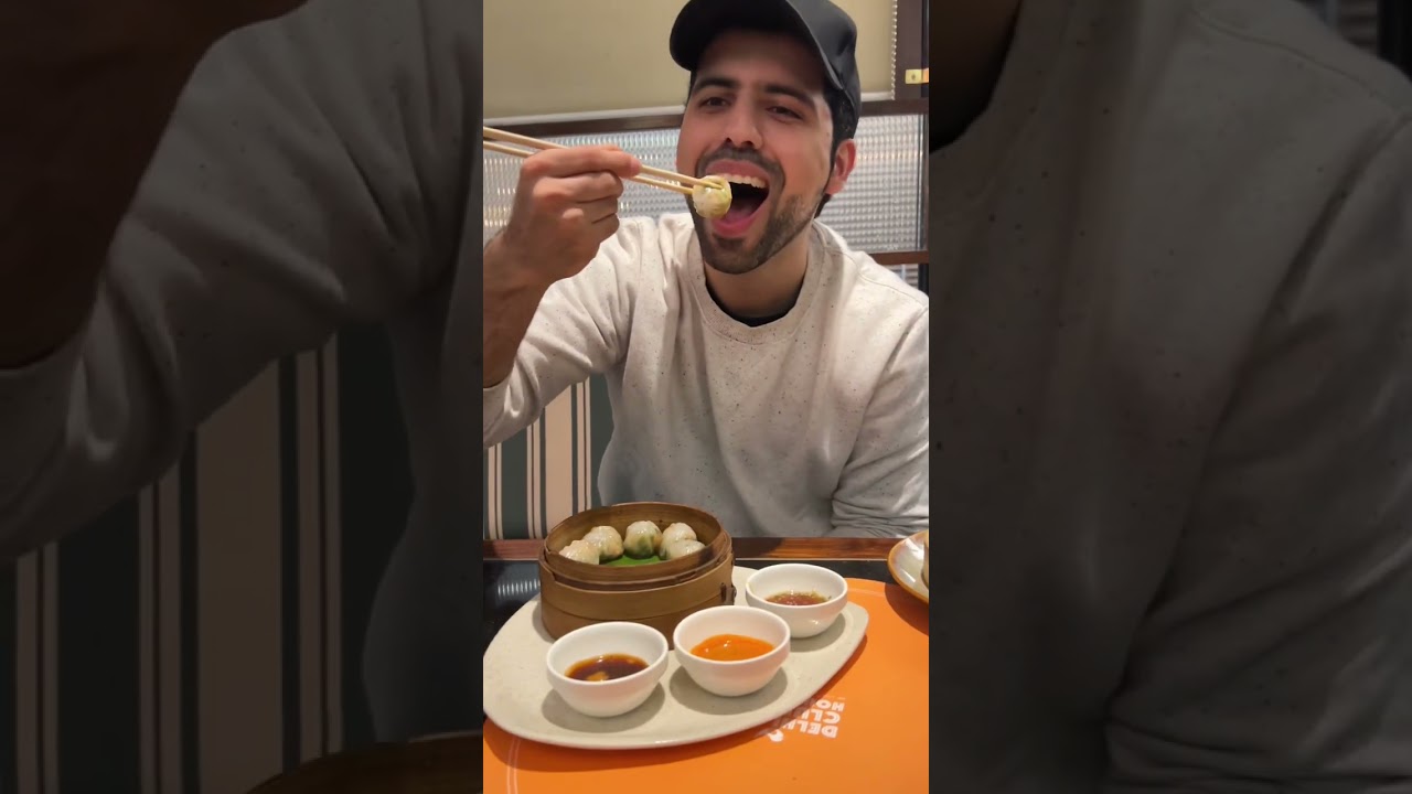 Rs 30 Momos vs Rs 600 Momos || Veg Momos || Cheapest Momos VS Expensive Momos 🫣😅