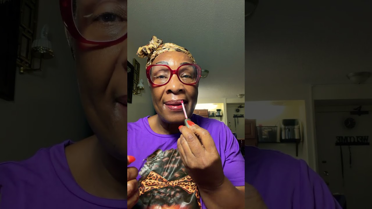 TESTING OUT DOLLARAMA LIP GLOSS