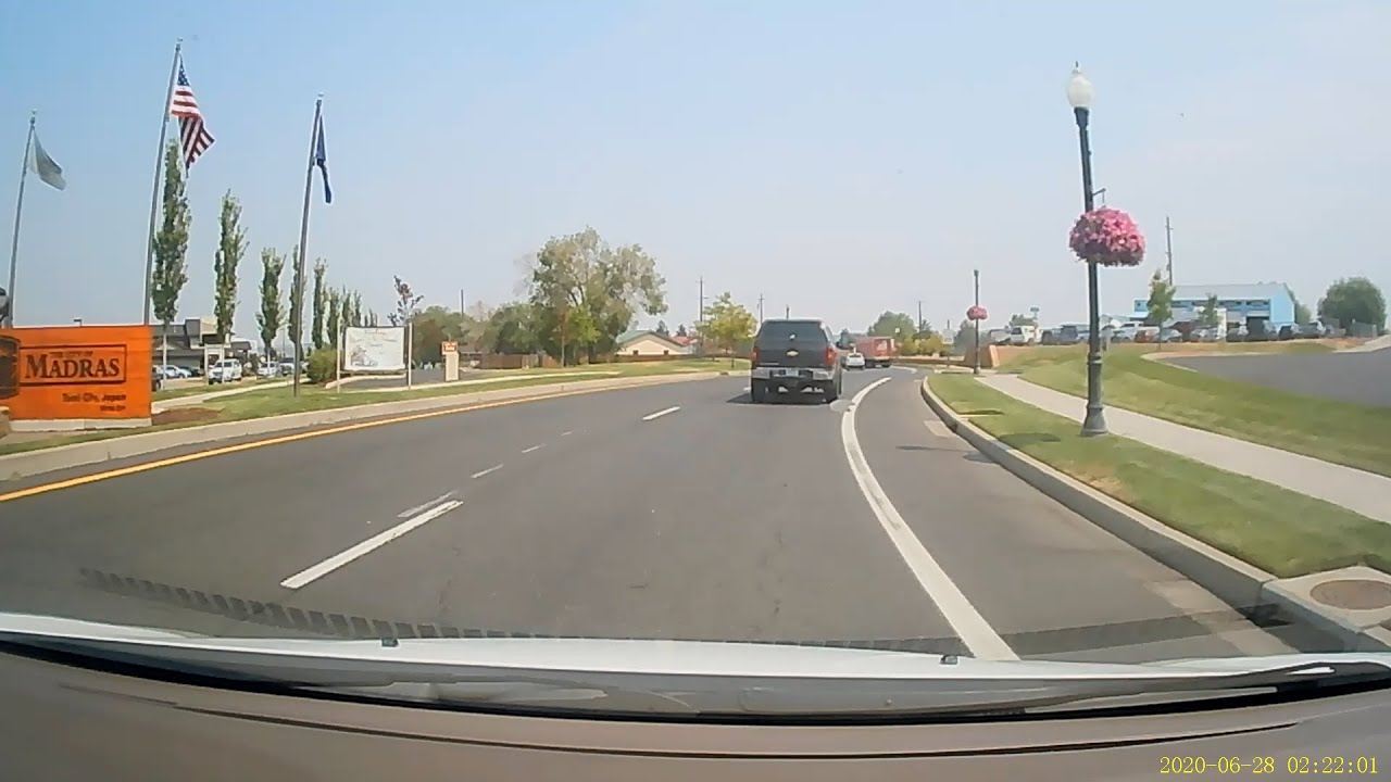 Recorriendo Las Calles De Madras Oregon