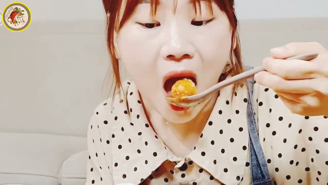 Spicy Beef Intestine Hot Pot 🔥🍲 with Noodles & Fried Chili | ASMR Eating Sounds