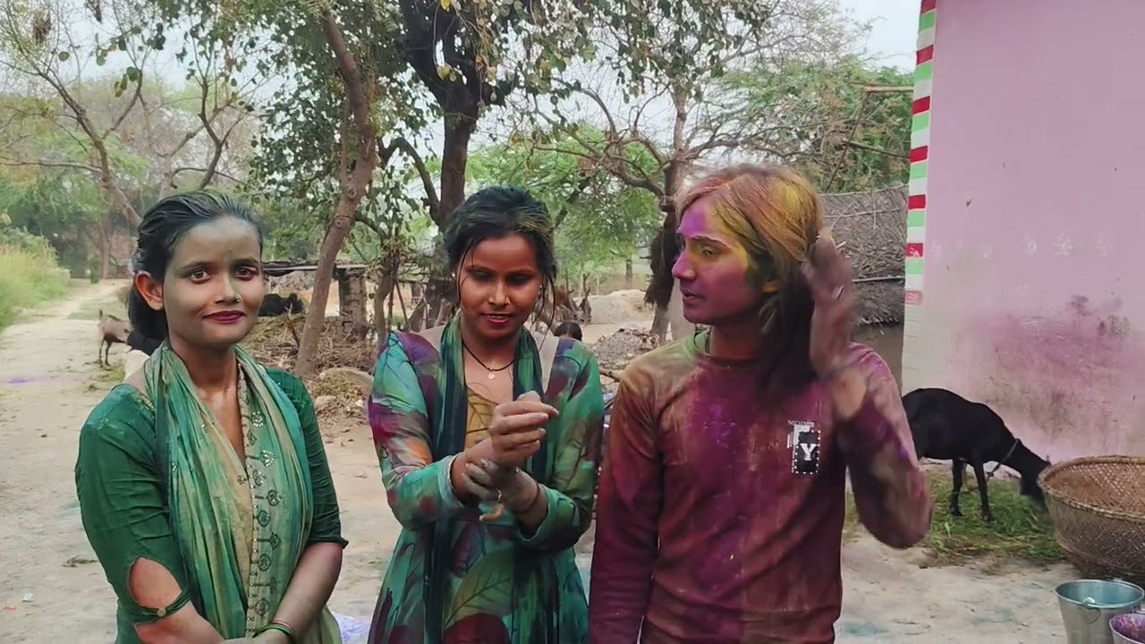 कुसुम जी और मोनिका जी खुशबू रानी के साथ जबरदस्त होलीखली और पिंकीसाथ में थी 🙏