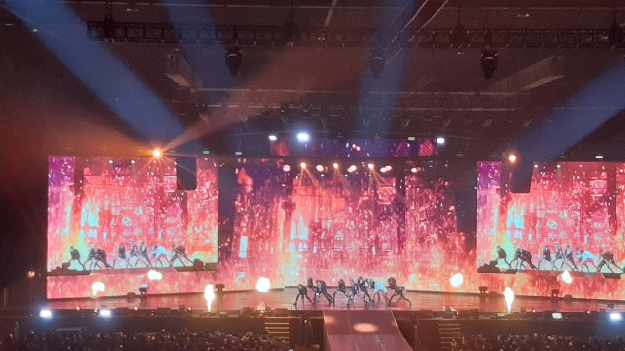 Opening Konser THE BOYZ World Tour Zeneration di Beach City International Stadium