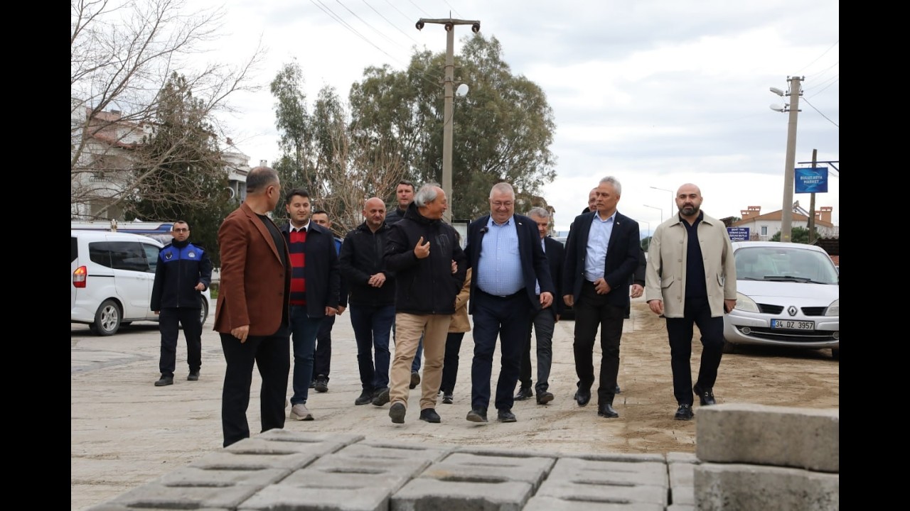 Başkan Ertaş sahaya indi; Edremit’te yol atağı
