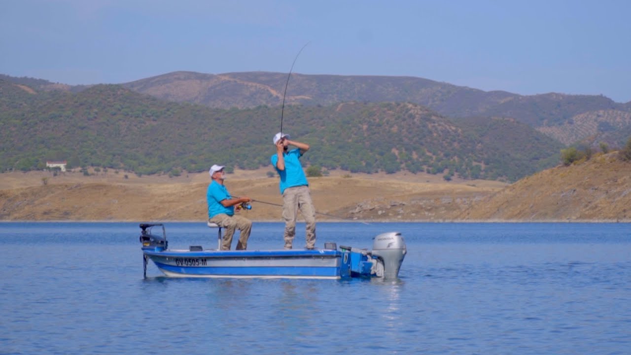 Pesca al currican o trolling en embalse