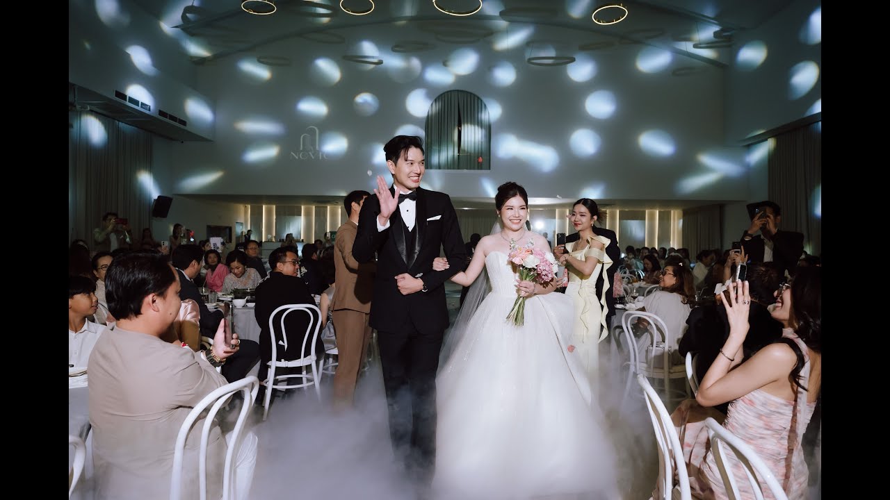 Grand entrance moment of Praew & Kan 🤍