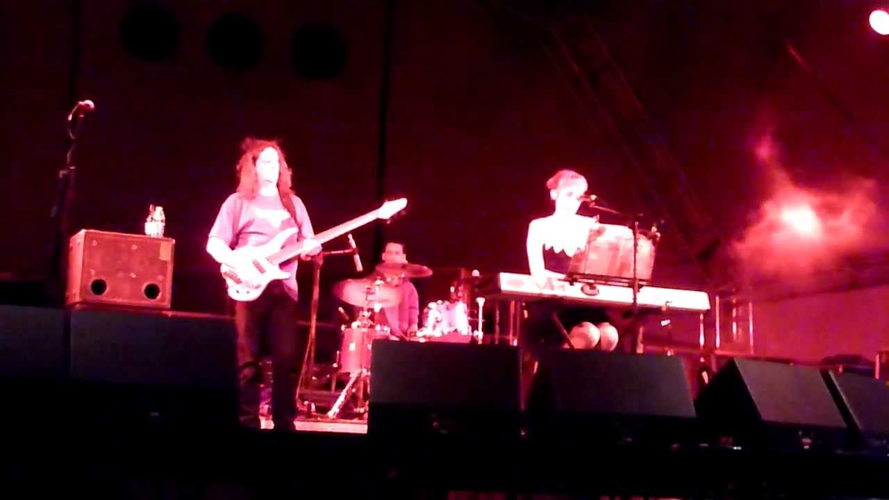 AliceBand - she takes it away