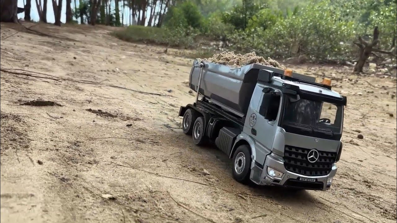 ⚠️ Antar muatan pasir ke lokasi penimbunan sungai | Dump Truck RC | Mercedes-benz arocs E590