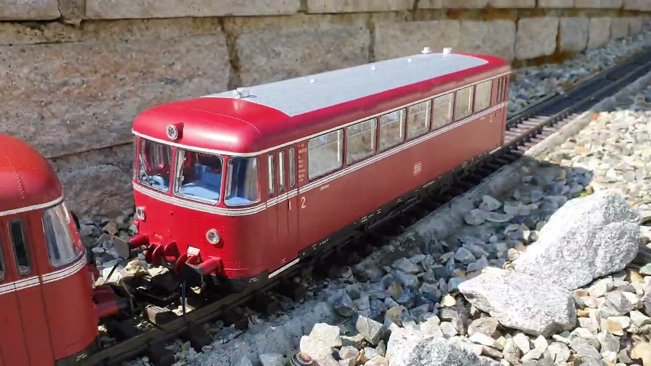 PIKO Schienenbus VT 98, erste Fahrt auf der Gartenbahn Anlage, Spur G