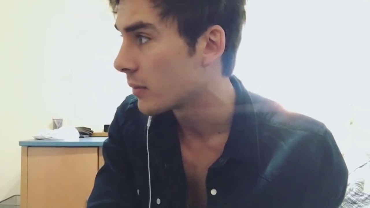Andr&eacute;s Ceballos - despacito (cover) dvicio