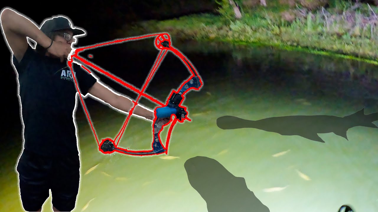 BOWFISHING IN LIGHTNING STORM! GIANT BAIT!(NONSTOP ACTION)