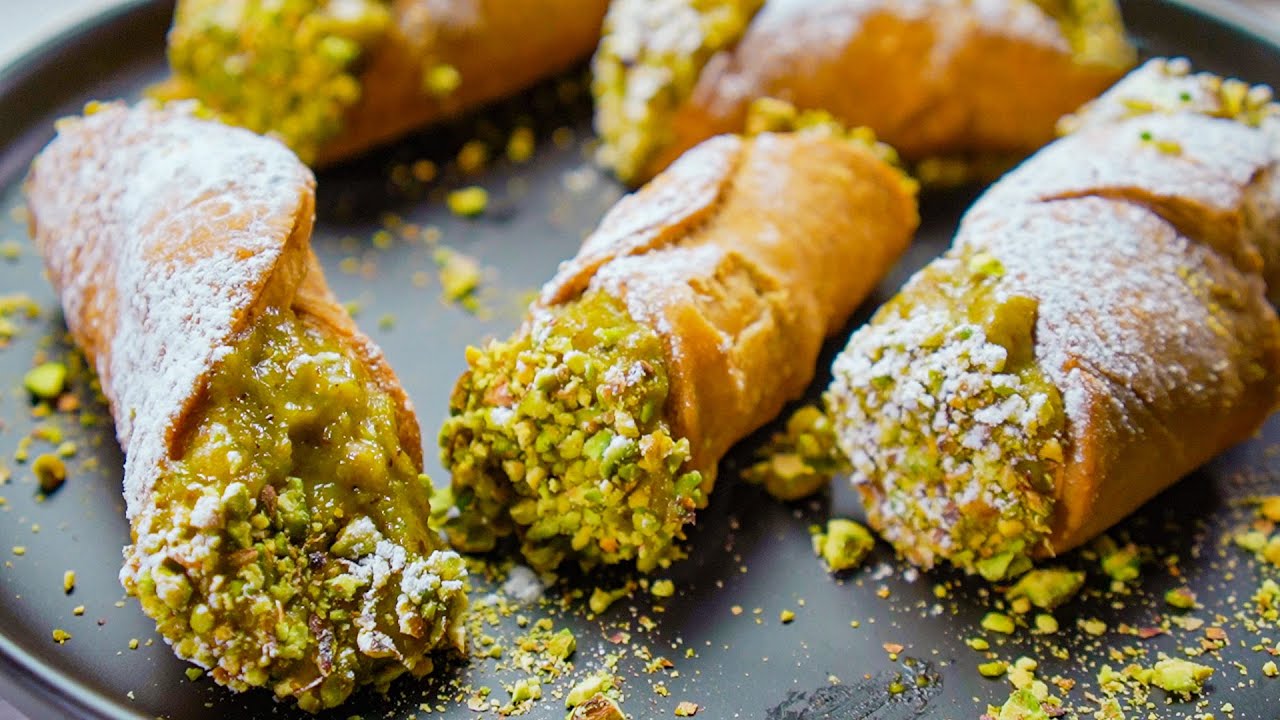 How To Make Homemade ITALIAN CLASSIC PISTACHIO CANNOLI | Recipes.net