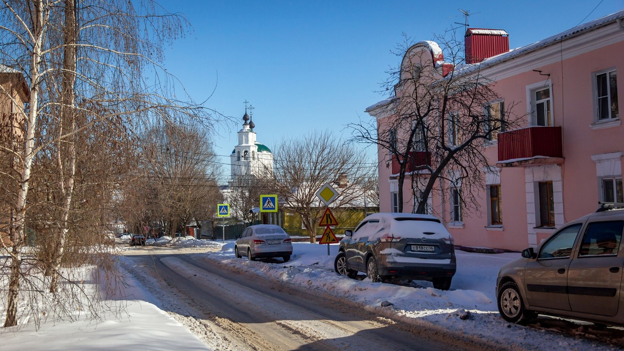 Прогулка под зимним солнцем. Курск.