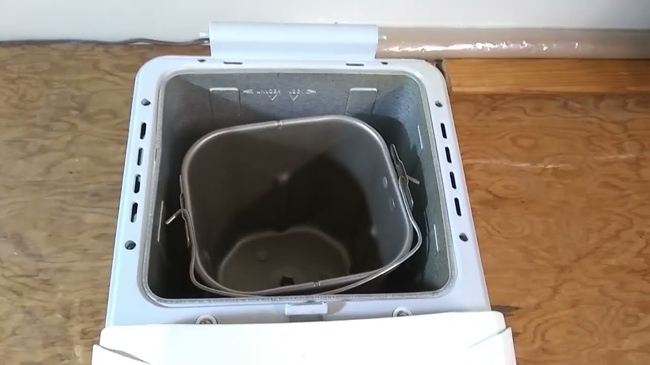 [Part 1/2] Black & Decker B1600 bread maker repair + test. Old triac AC03D replaced with new BT138
