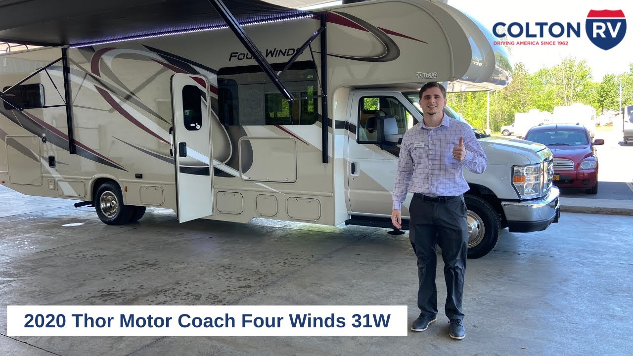 Обзор и тест-драйв автодома Thor Motor Coach Four Winds 31W Class C 2020 года