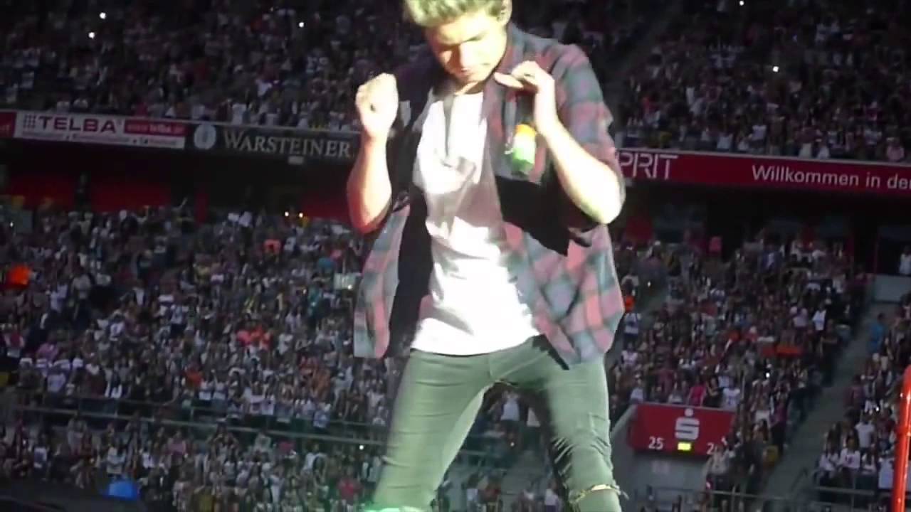 Niall Horan | Teach me how to Dougie