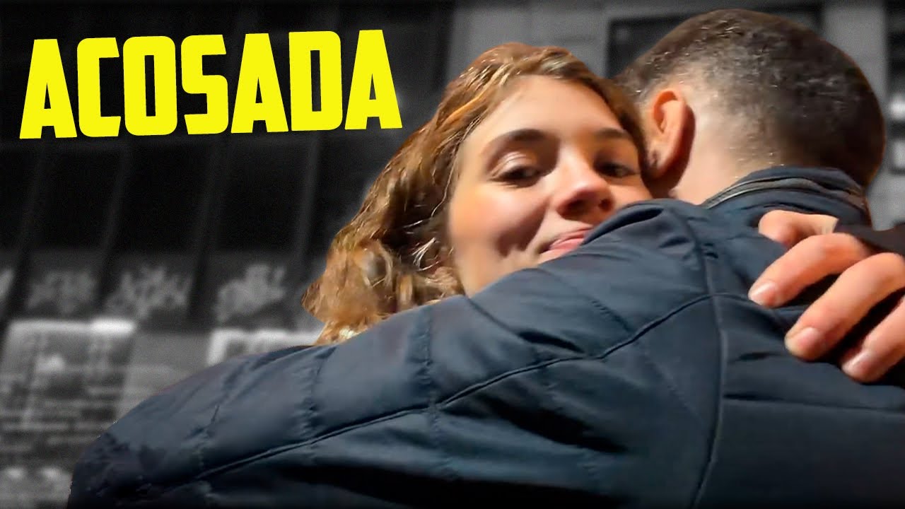 La polémica de Perfil Raro: acosada en plena calle mientras hacía directo