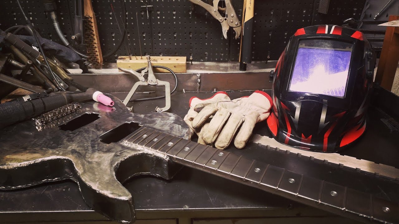 Craftling: Iron Guitar