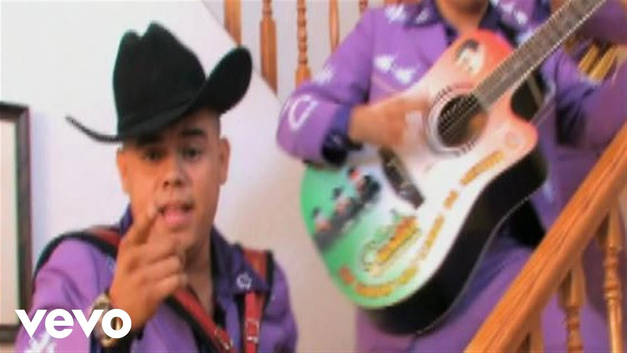 Los Cuates de Sinaloa - Me Haces Falta (Video)