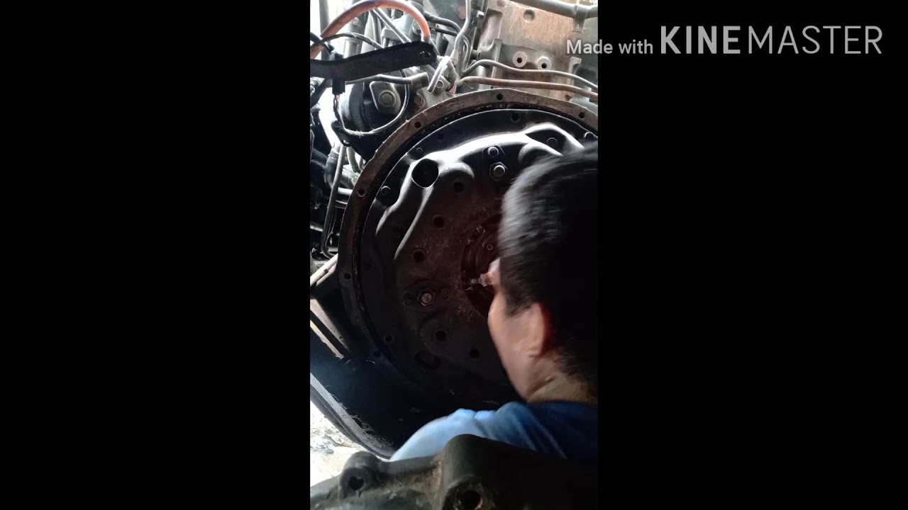 replacing a clutch linning fuso 8dc11