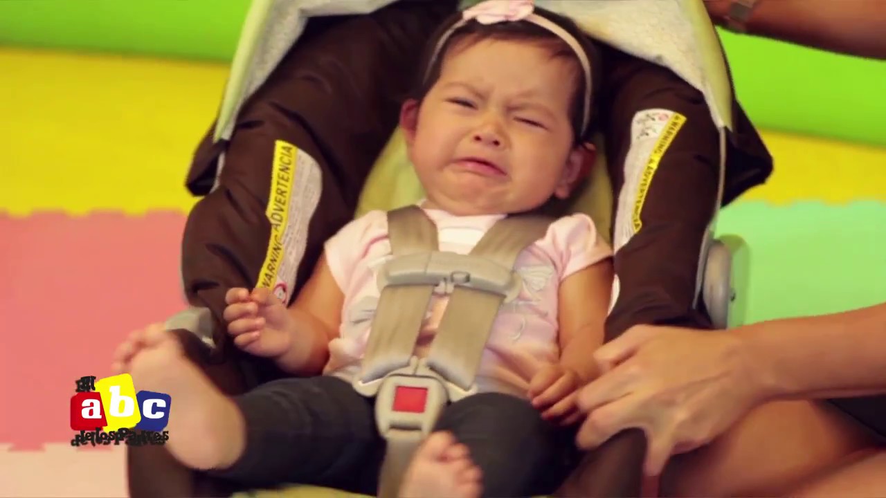 Pri mi bebé no deja de llorar en la silla del carro, qué hago?