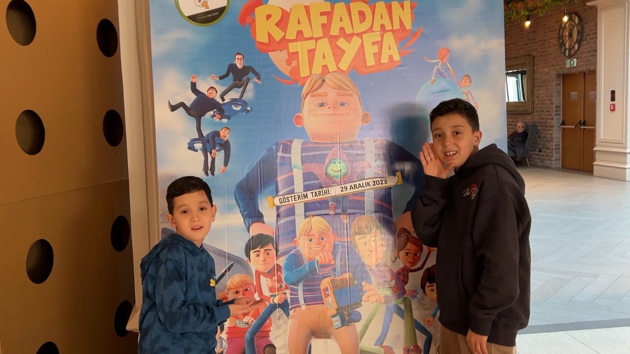 ALİ URAS ve KAYRA İLE SİNEMAYA GİTTİK RAFADAN TAYFA HAYRİMATÖR SİNEMA FİLMİ... VLOG !!