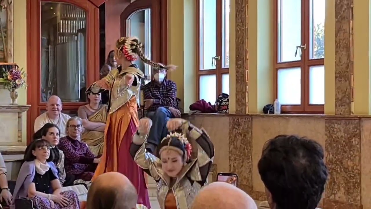Mahabharata dance by foreign devotee ...