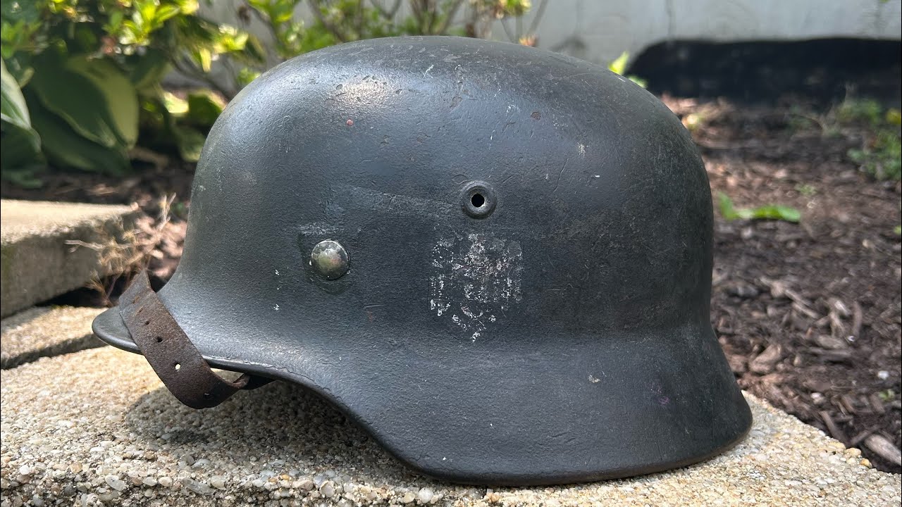 Original WW2 German m40 steel helmet