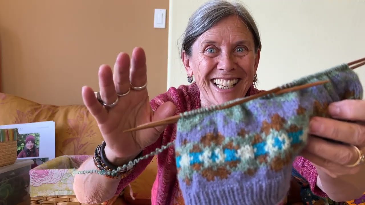 #136 news from the stubborn rebel and knitting with a designer wonder woman at Ghostranch  (English)