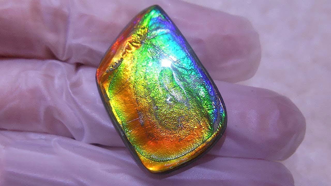 5 PIERRES PRÉCIEUSES PLUS CHÈRES QUE LES DIAMANTS