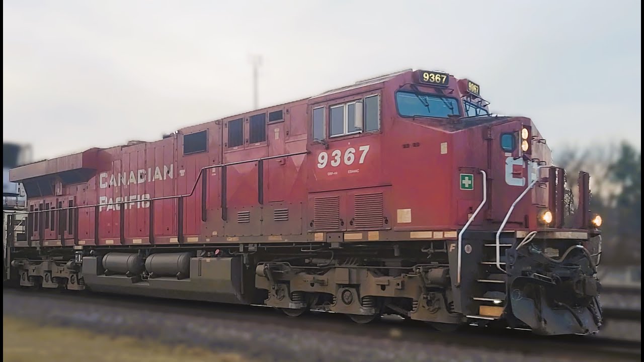 Canadian Pacific/Triple Train Meet Up with Wallie ~ Berea ~