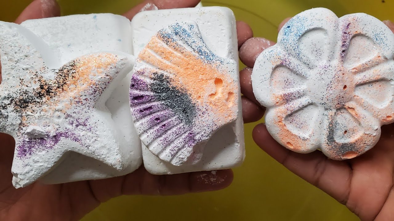 FLUFFY REFORMED GYM CHALK CRUMBLE IN WATER-ASMR