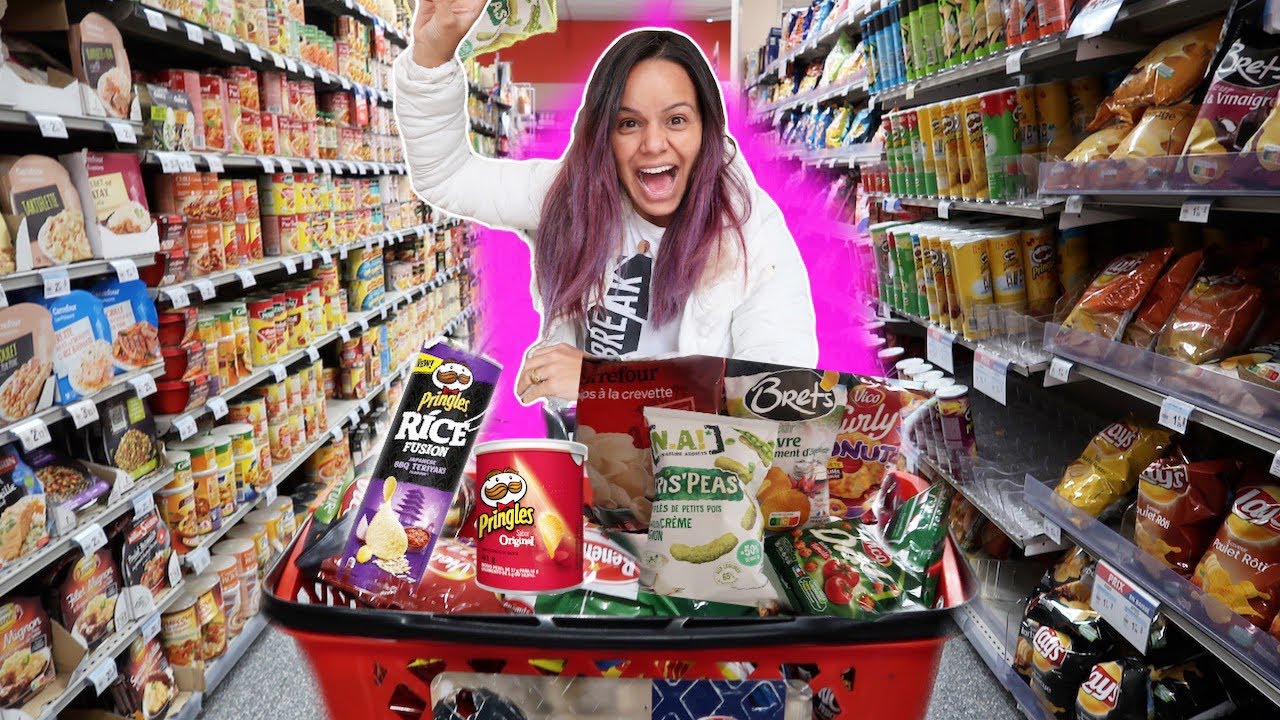 COMPRANDO TODOS OS SALGADINHOS DIFERENTES DO SUPERMERCADO EM PARIS | R&Ecirc; ANDRADE Daily Vlog Familia