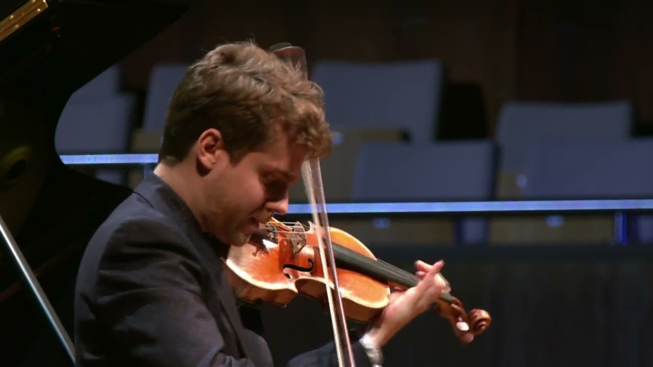 Emmanuel Coppey plays Paganini Caprice n°11