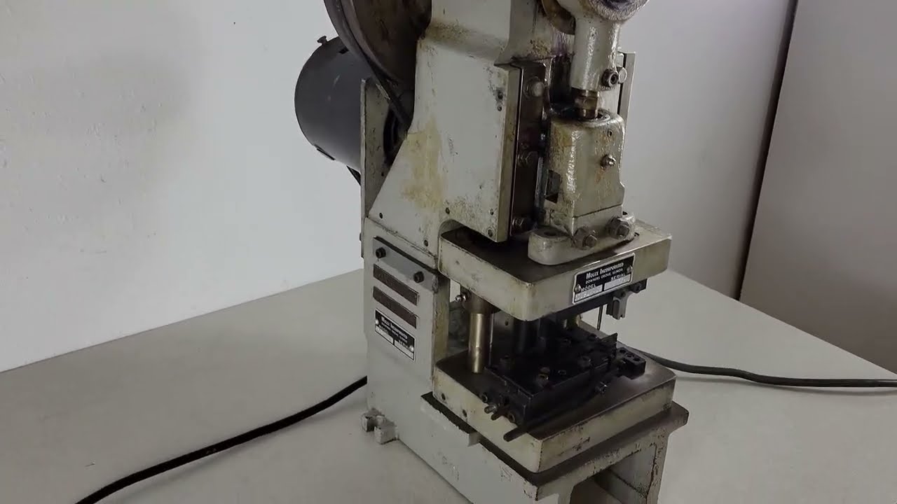 Testing a Molex CMOS2442B Table Top Bench Crimp Press Die Applicator CDOS2442B Crimper