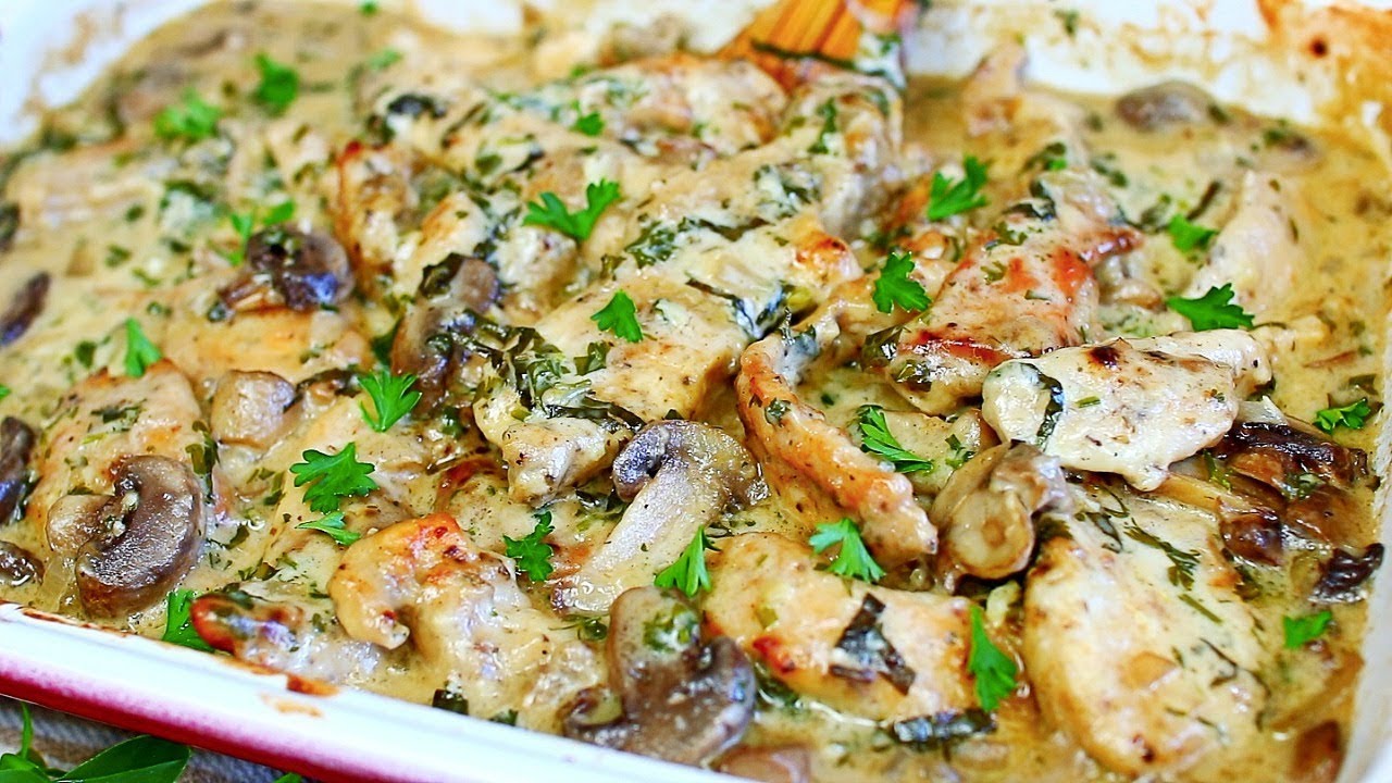 Запеканка из курицы и грибов в сливочно-чесночном масле — простой рецепт курицы и грибов.