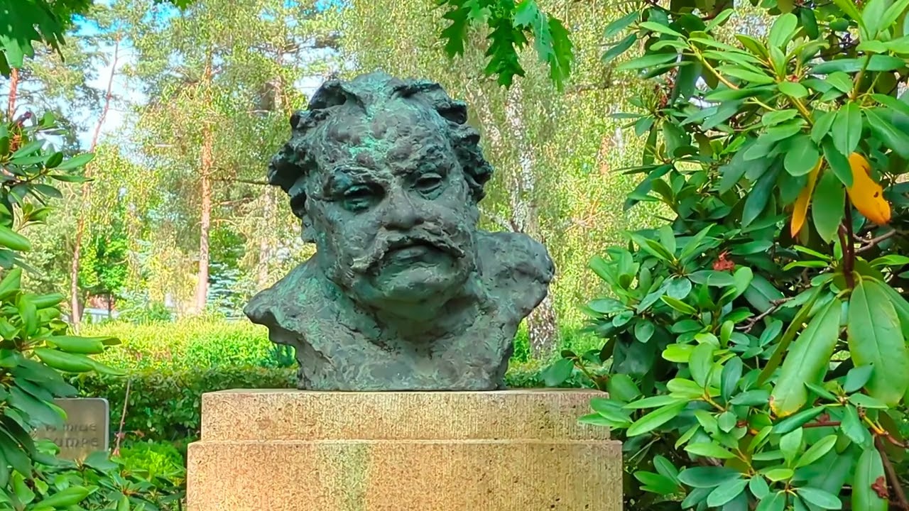 Das Grab von Götz und Heinrich George - Friedhof Zehlendorf (Faust auf Faust)