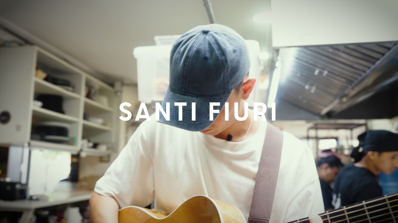 El Pasaje Café: Santi Fiuri