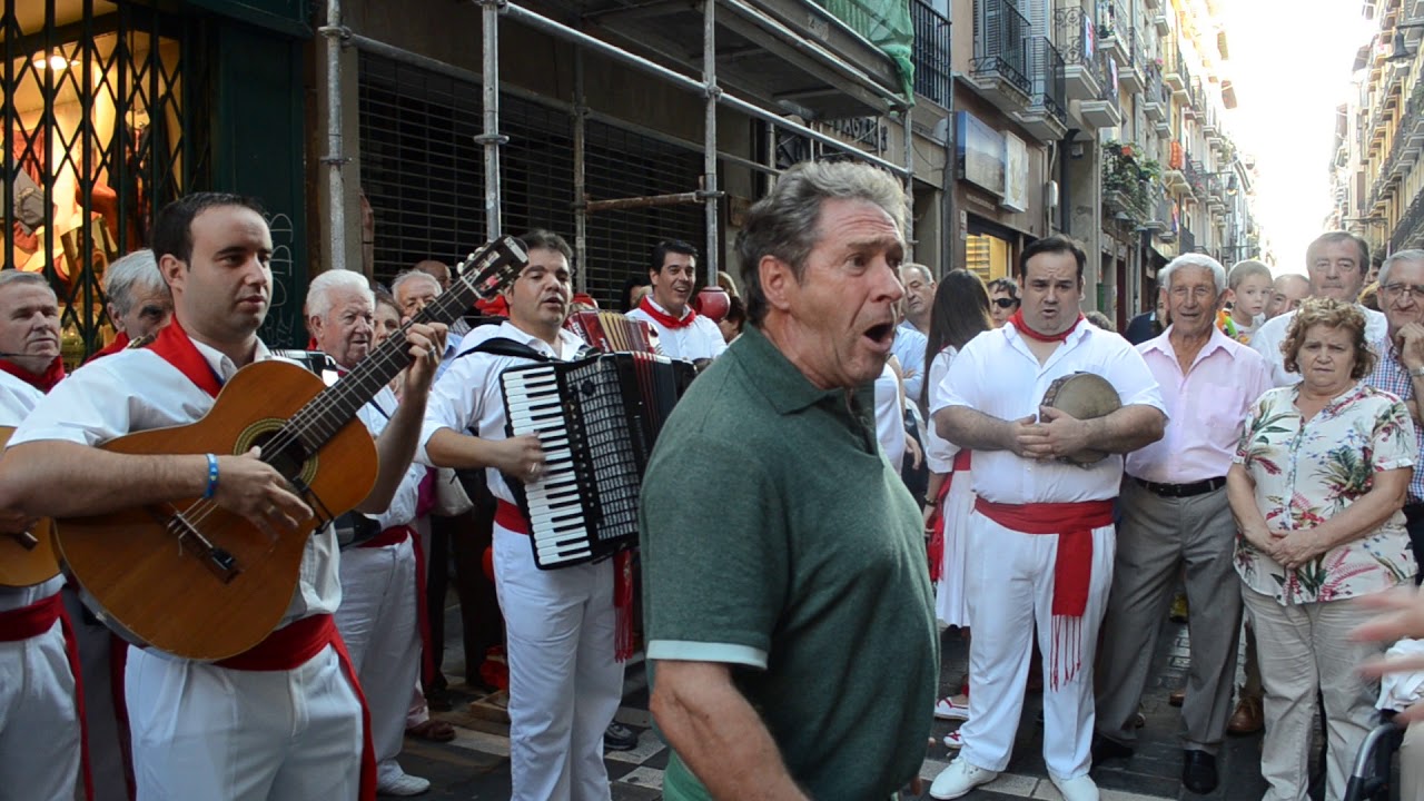 Jotas Navarras - Una rosa yo te traigo - Jos&eacute; Echarte (Puchero) de Artajona