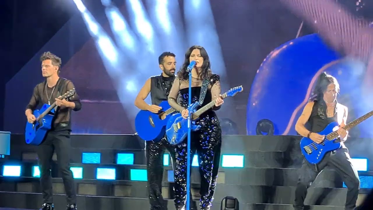 Laura Pausini - Como si no nos hubiéramos amado - Plaza España - Sevilla - Icónica Fest (21/07/23)