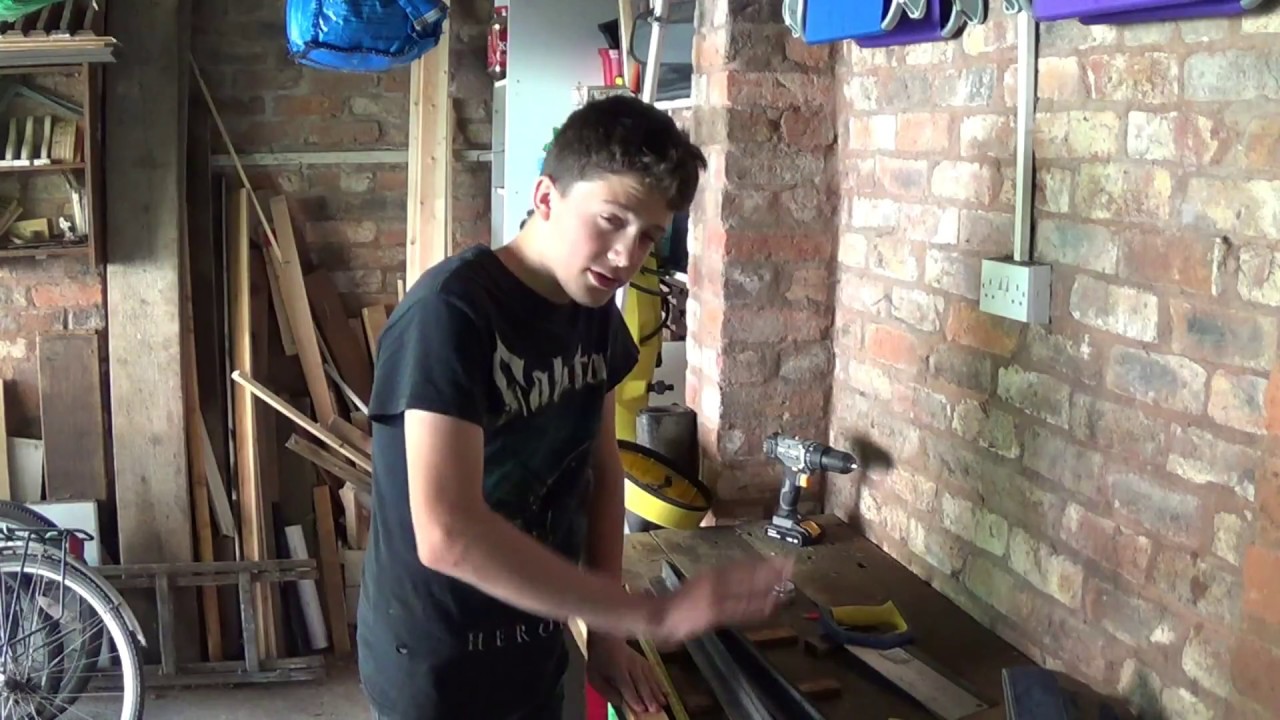 The World of 5 Inch Gauge - Part 1 - Building Stand