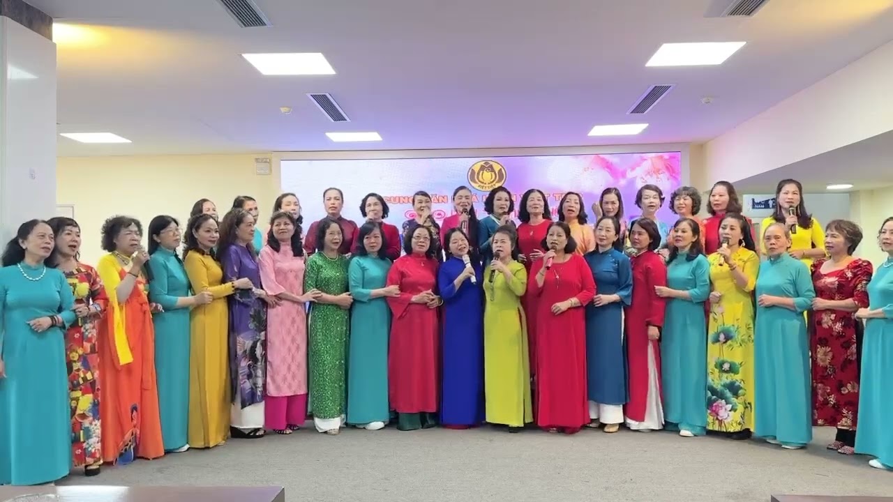 Bài ca phụ nữ Việt Nam. 