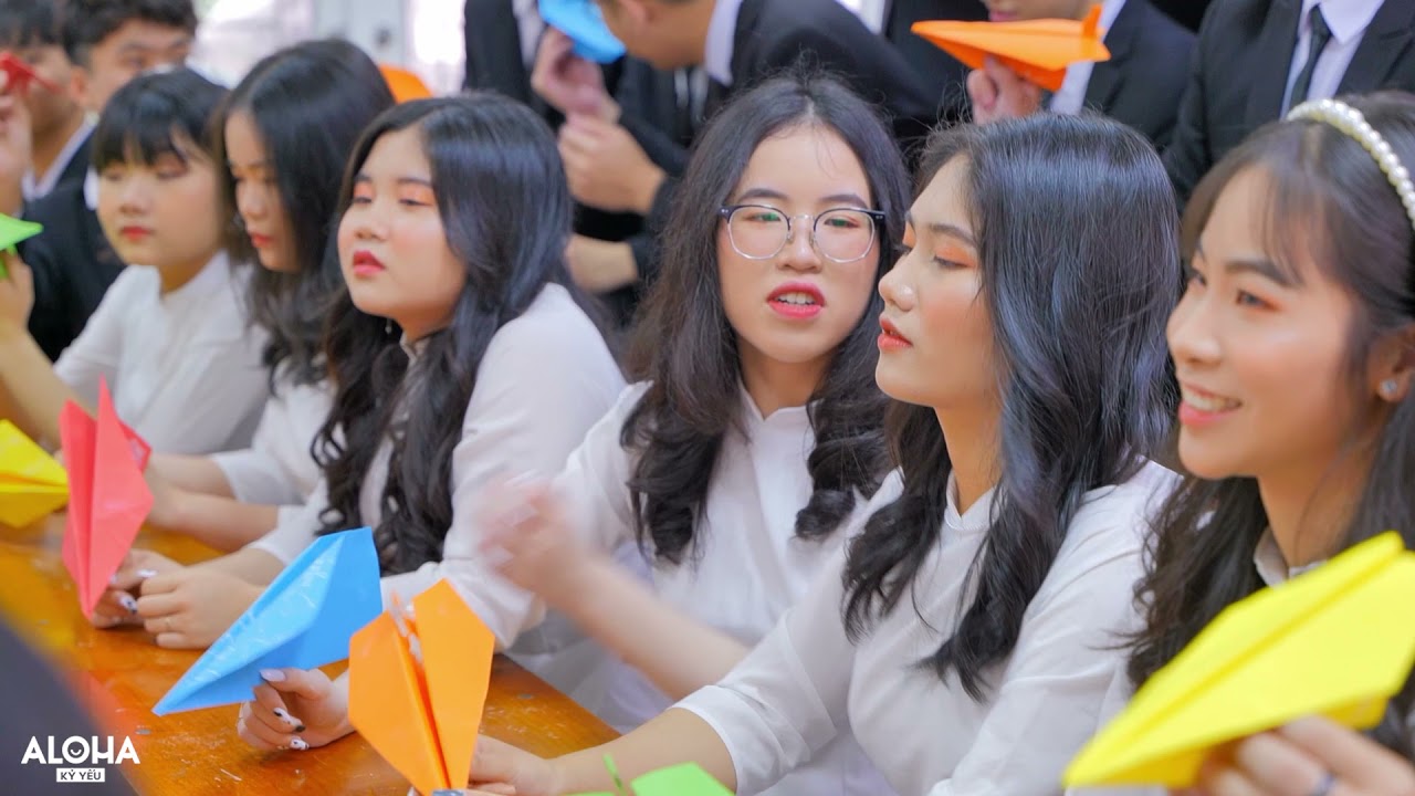Kỷ Yếu 12T Trường THPT Nguyễn Tất Thành Yên Bái