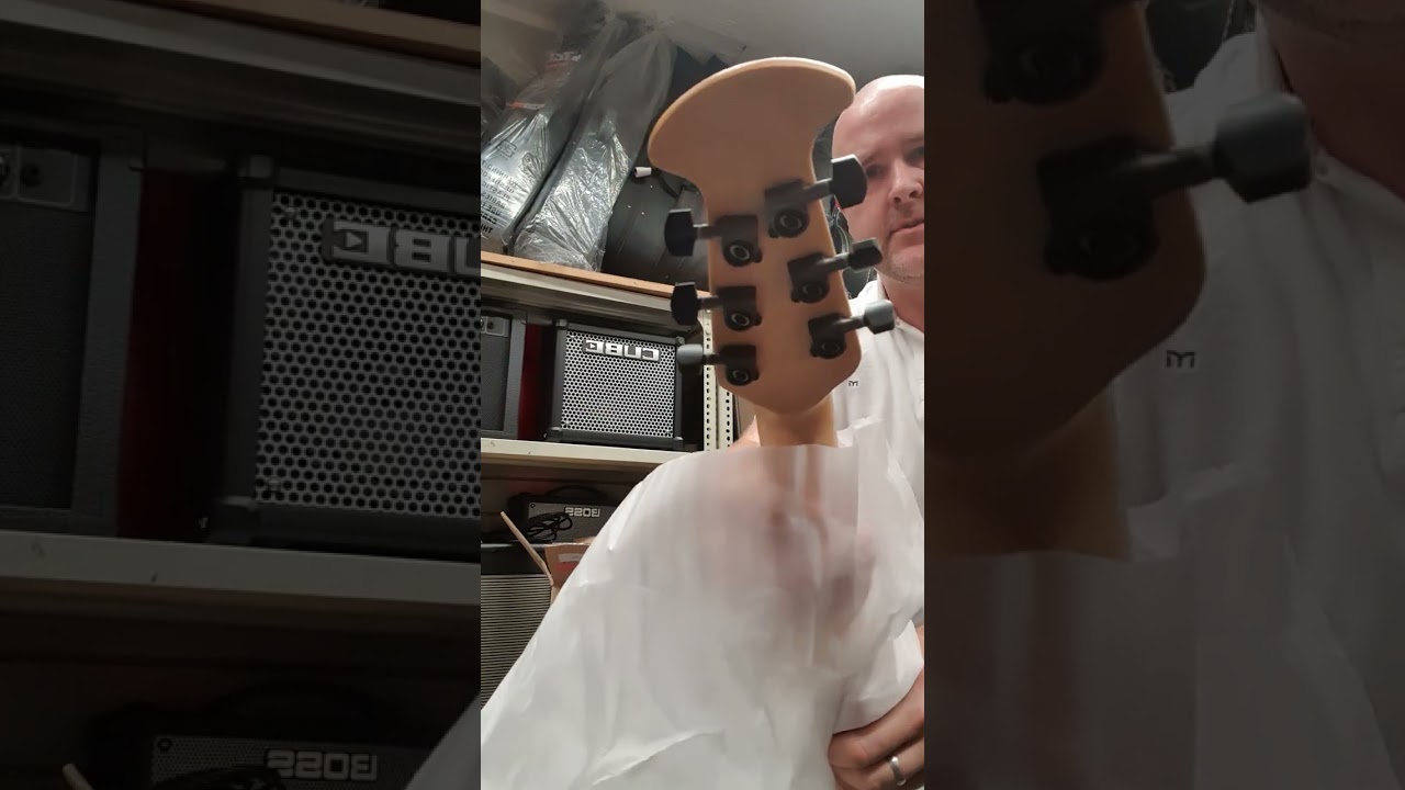 Ovation Elite pro Series unboxing .