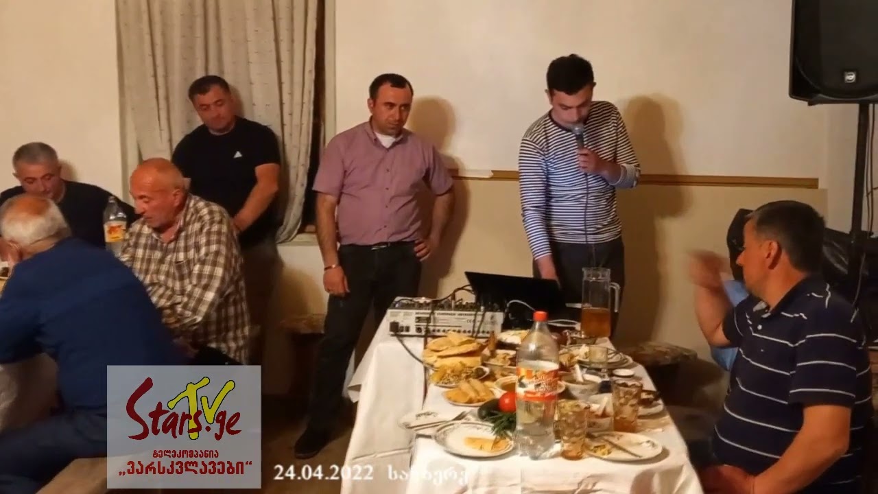 ქართულ სუფრასთან შესრულებული „შენს მზეს ვლოცავ მეგობარო“ - პაატა ნადირაძის და ვახო ლაცაბიძისგან